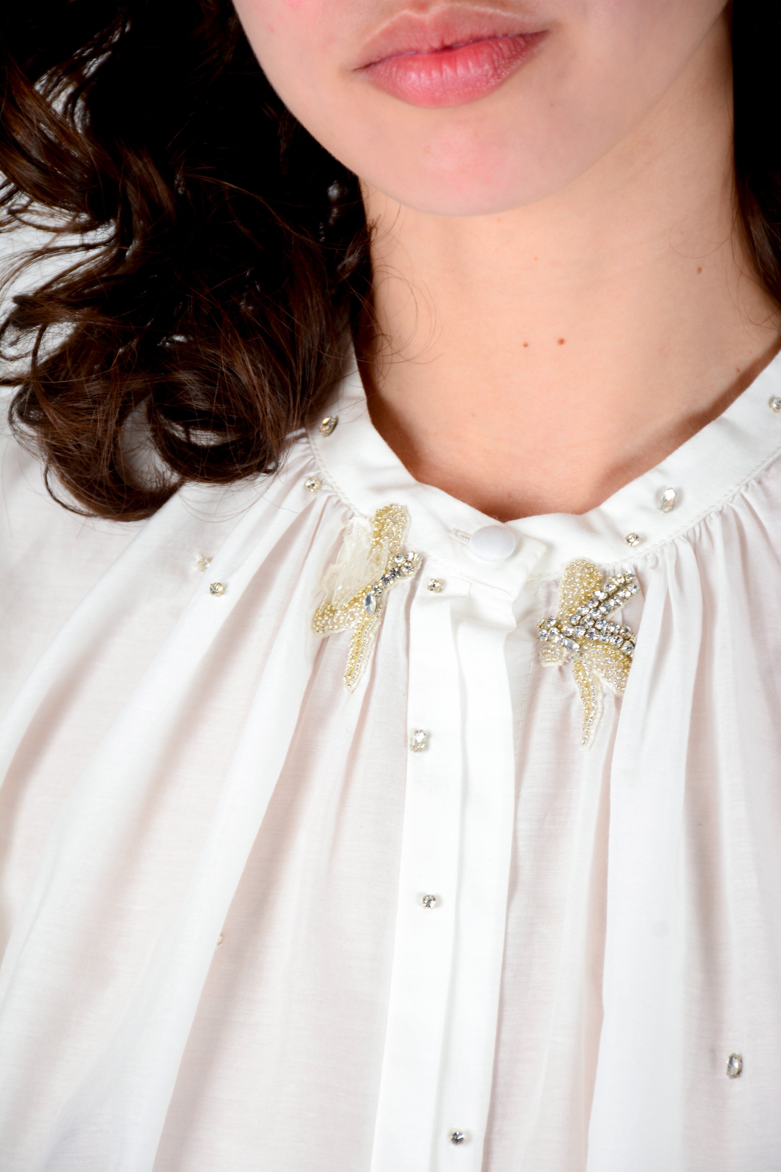 Camisa strasses cosidos maho