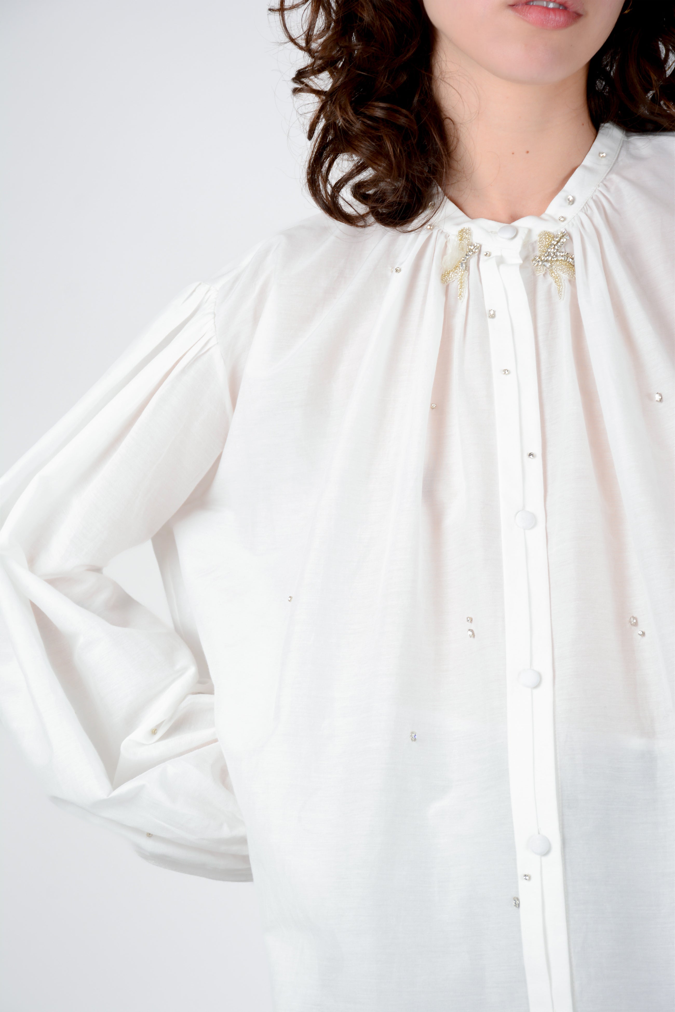 Camisa strasses cosidos maho