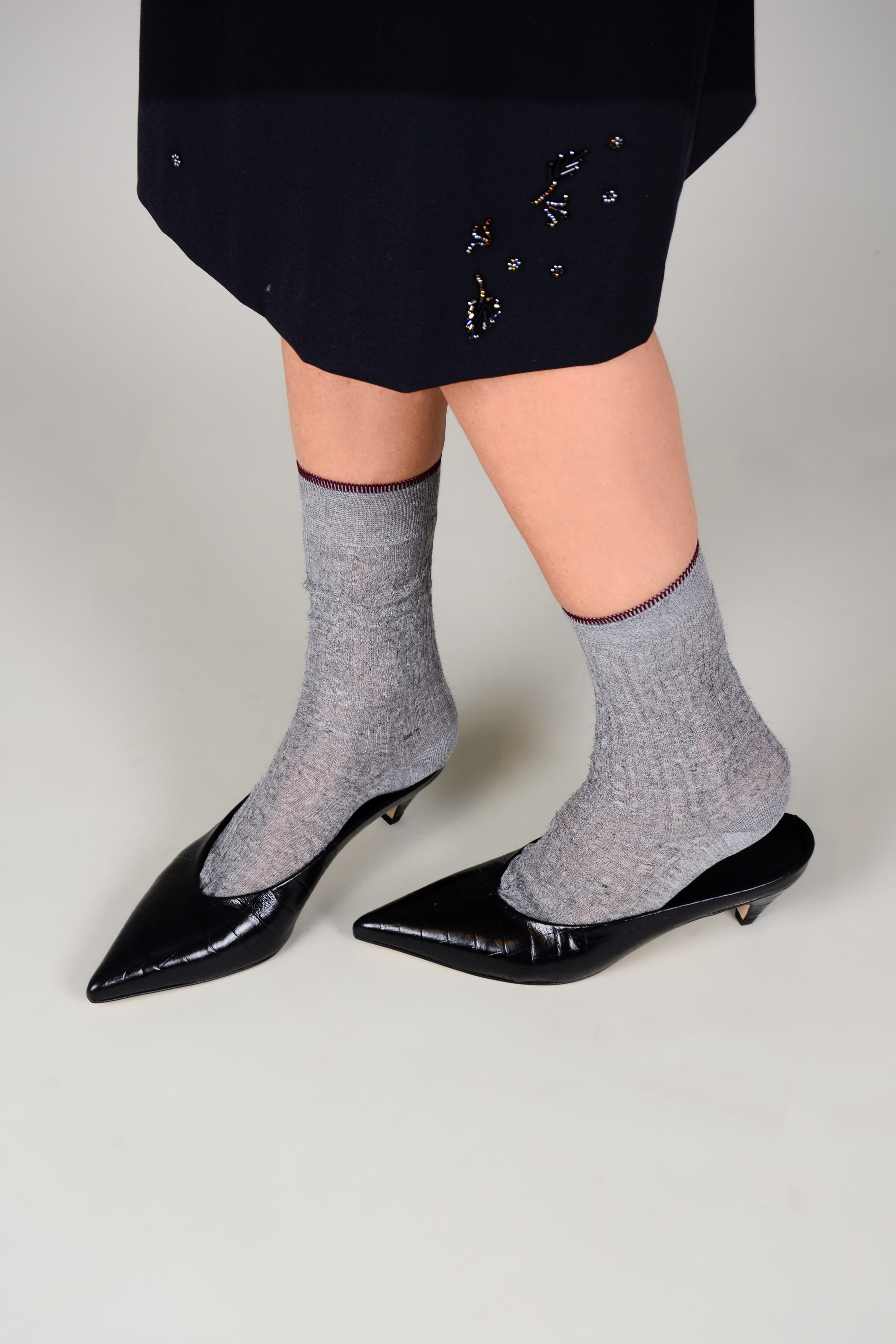 Calcetines viscosa fino borde línea