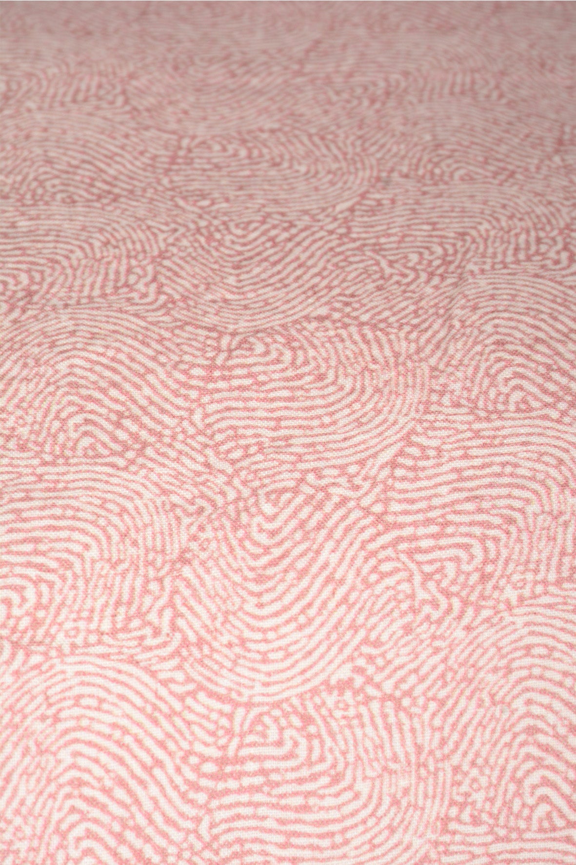 Almohadón ondas rosas