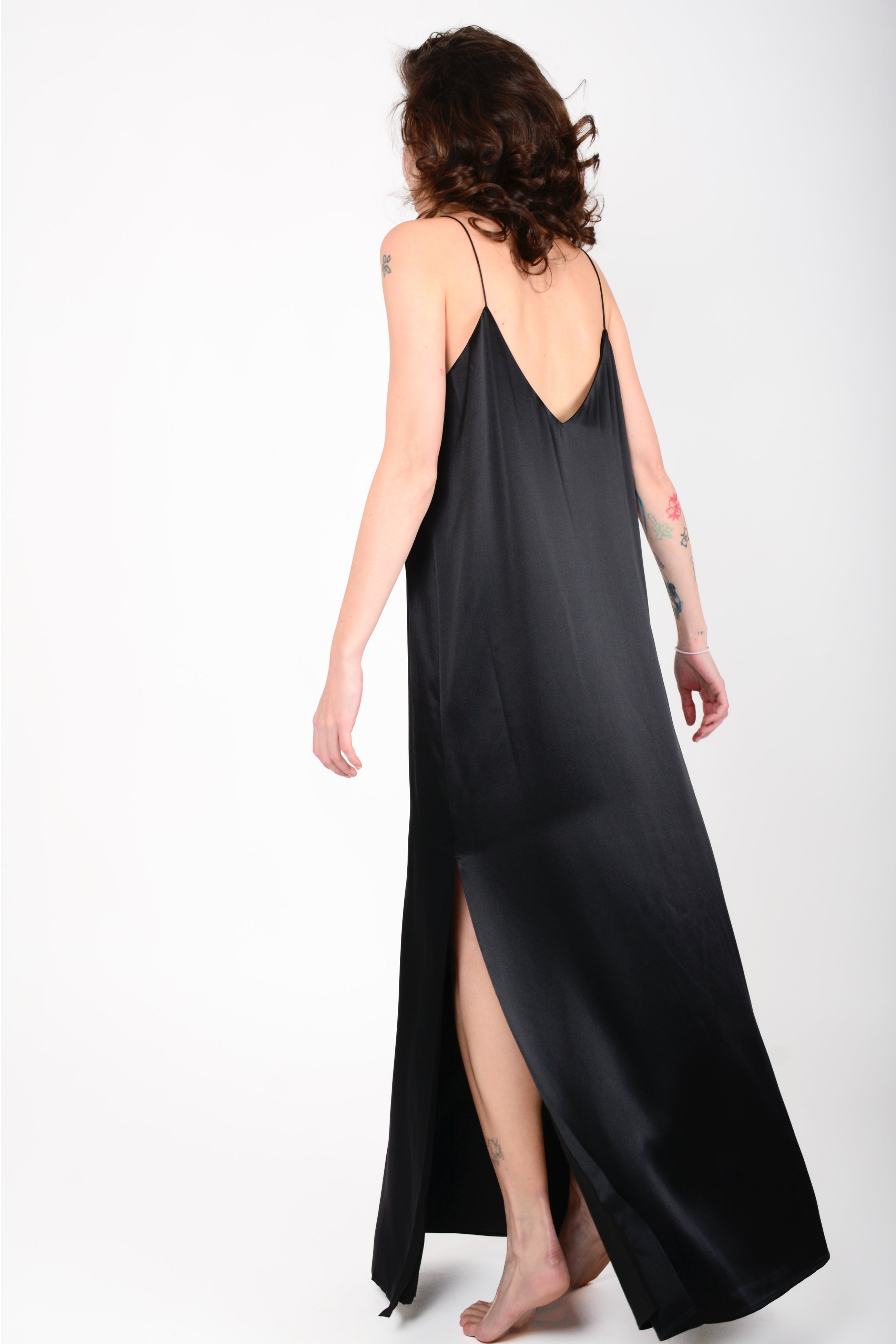 Vestido tirante finito largo