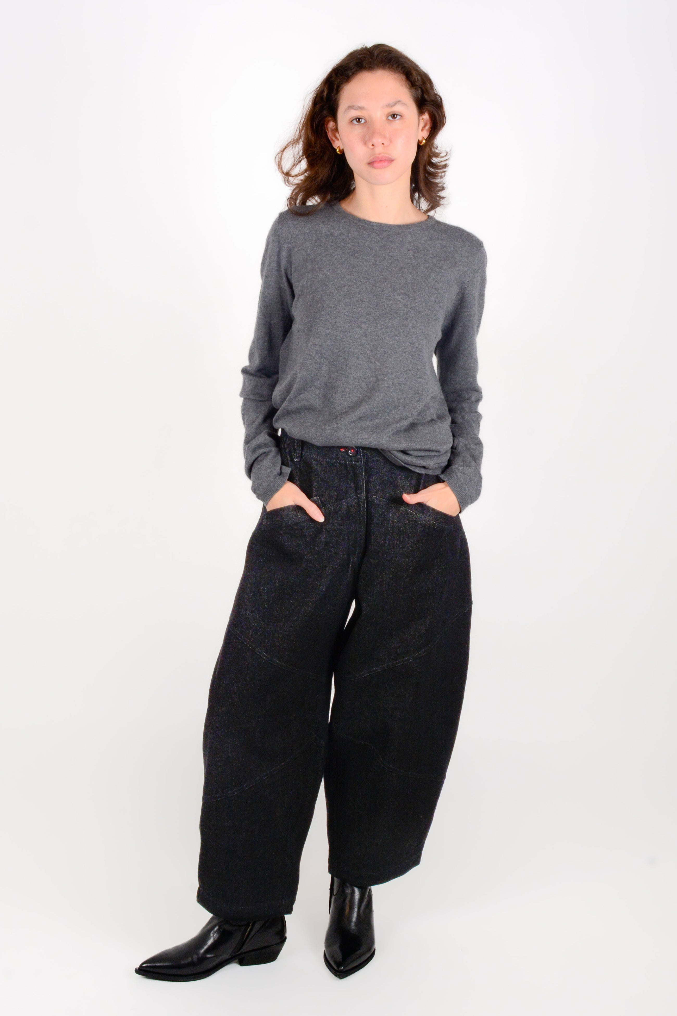 Pantalón vaquero curved costuras