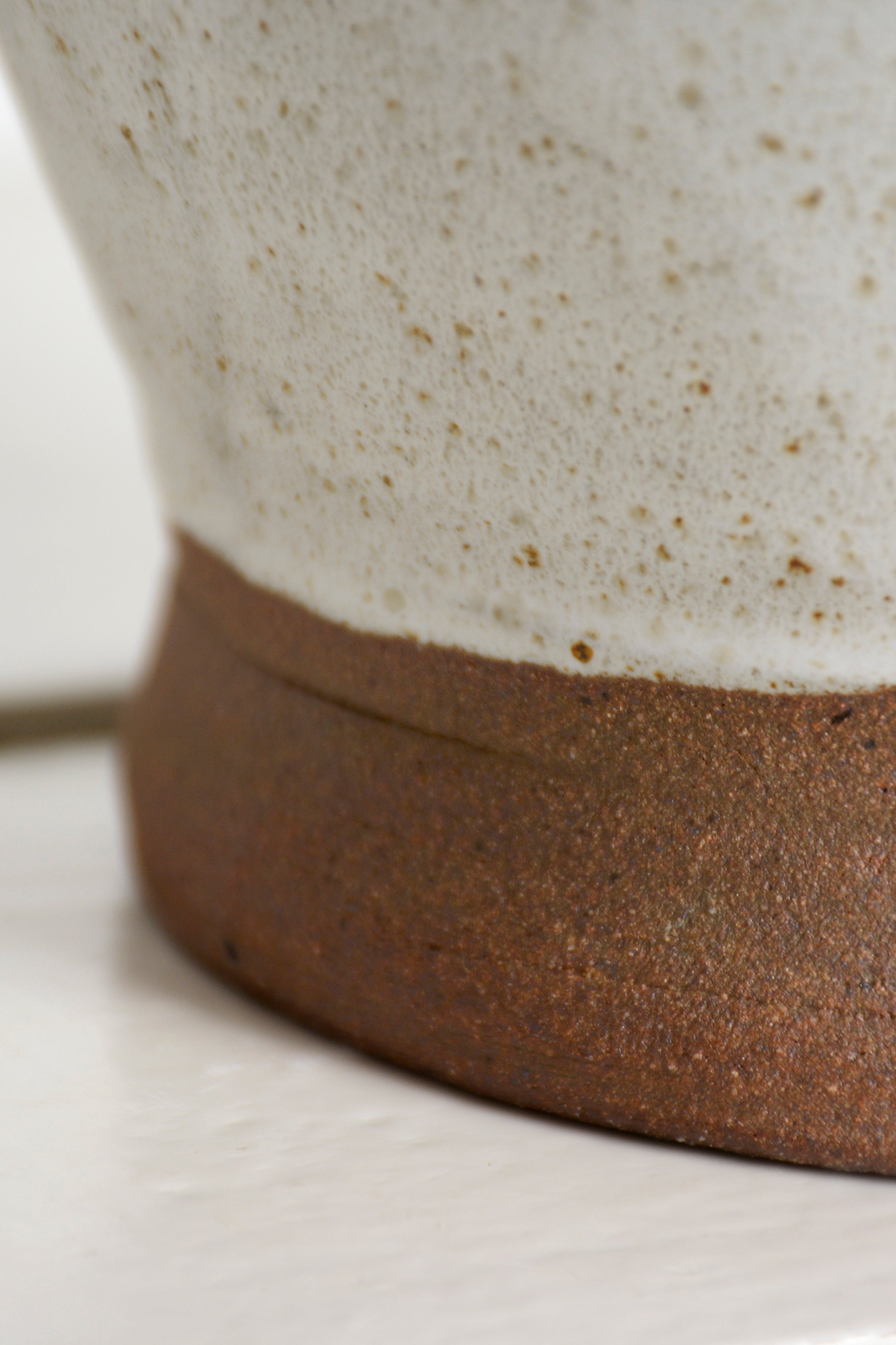 Jarra base cerámica