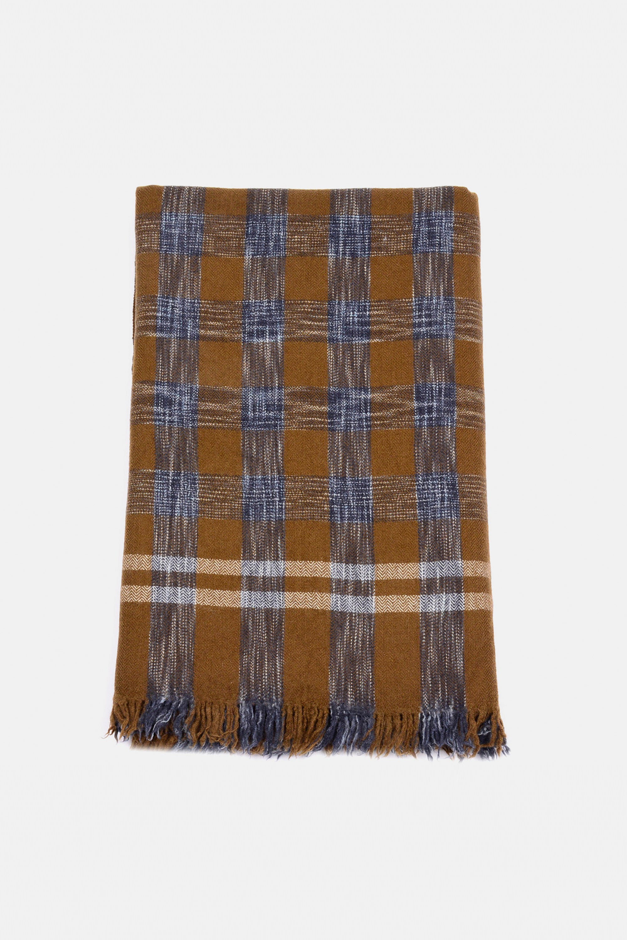 Cross-checkered blanket