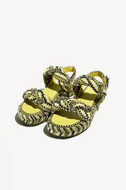Sandalias dos tiras hebilla