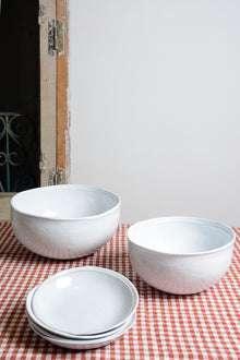 Simple bowl