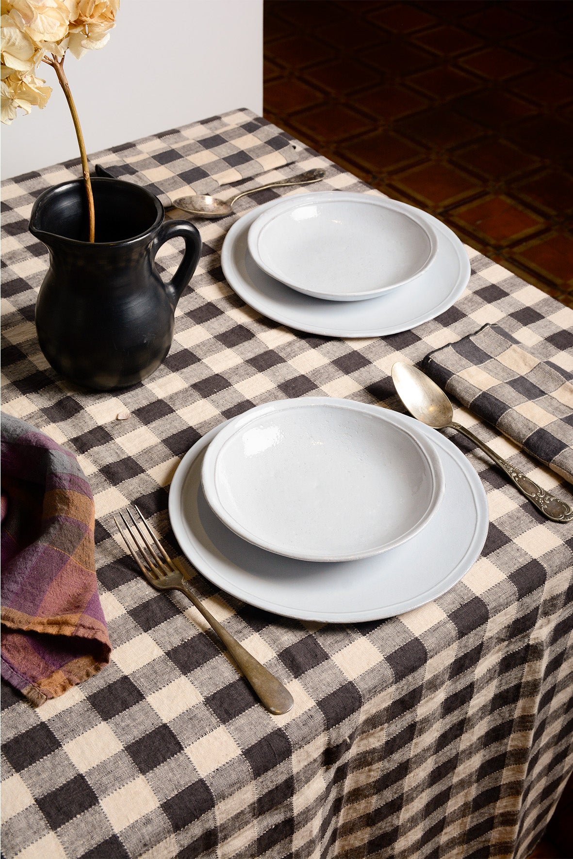 Simple dinner plate