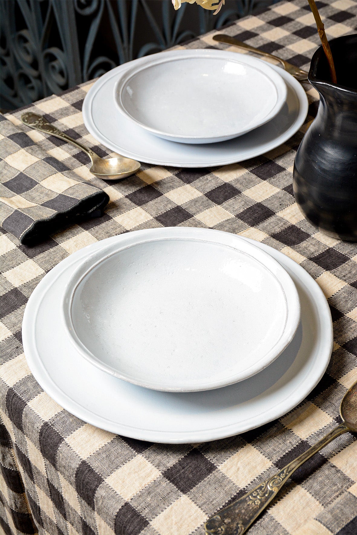 Simple dinner plate