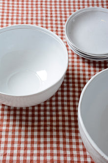 Simple bowl