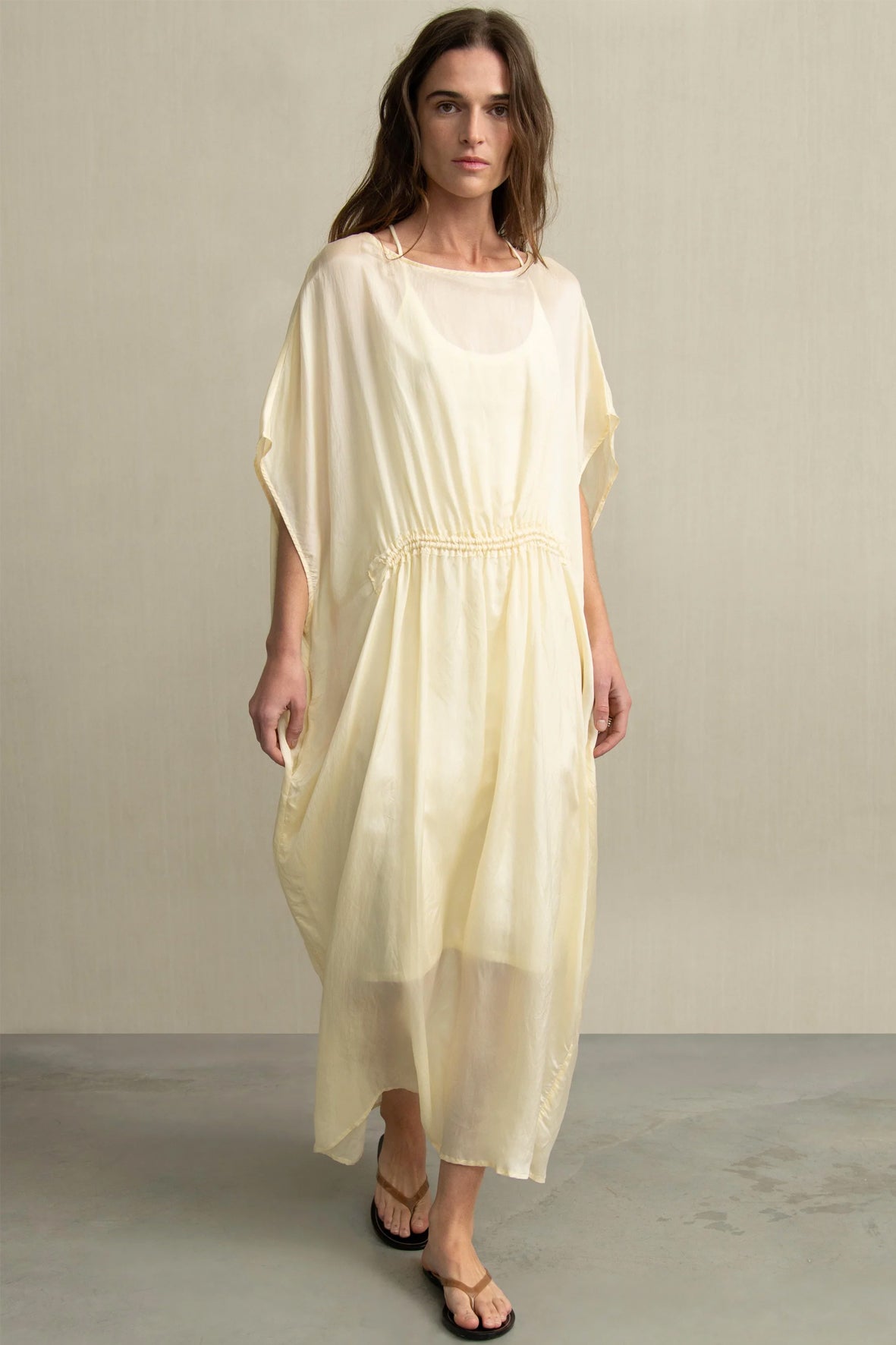 Vestido media goma