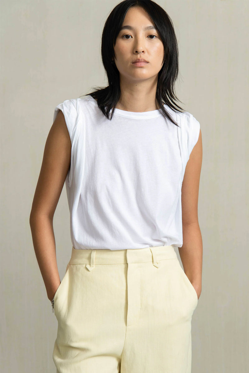 Camiseta hombro recogido