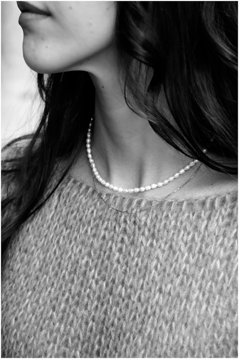 Double chain and pearl necklace 