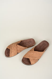 Sandalia rafia cruzada