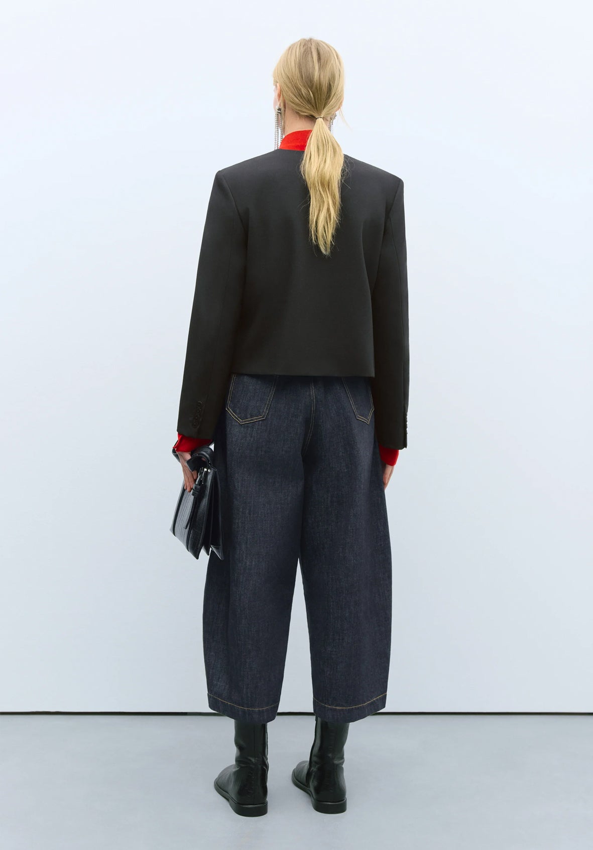 Chaqueta cropped negro