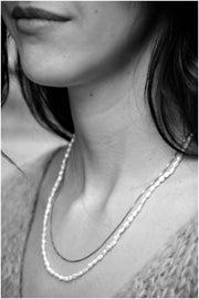 Double chain and pearl necklace 