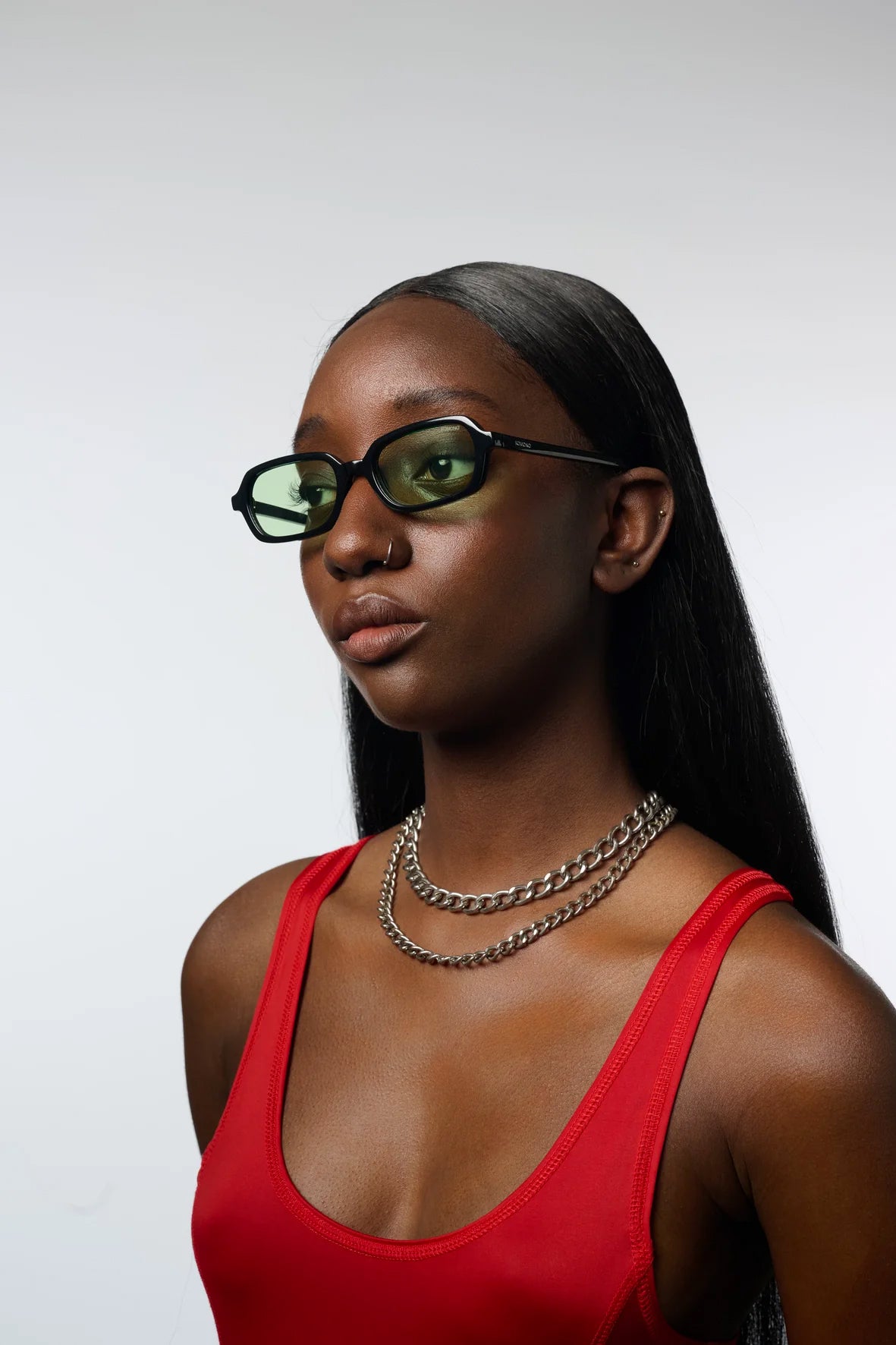 Gafas de sol estrechitas largas