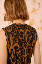 Vestido cuerpo drapeado falda
