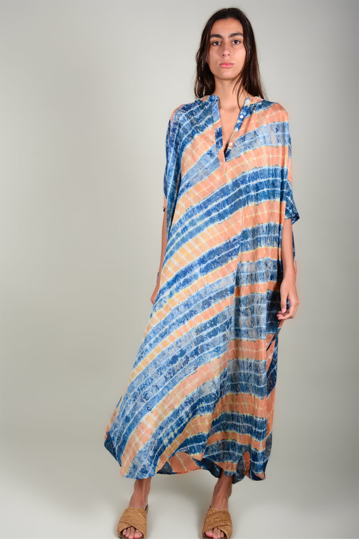Vestido franjas oblicuas