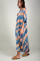 Vestido franjas oblicuas