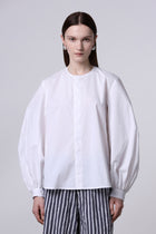 Camisa sin cuello redondo