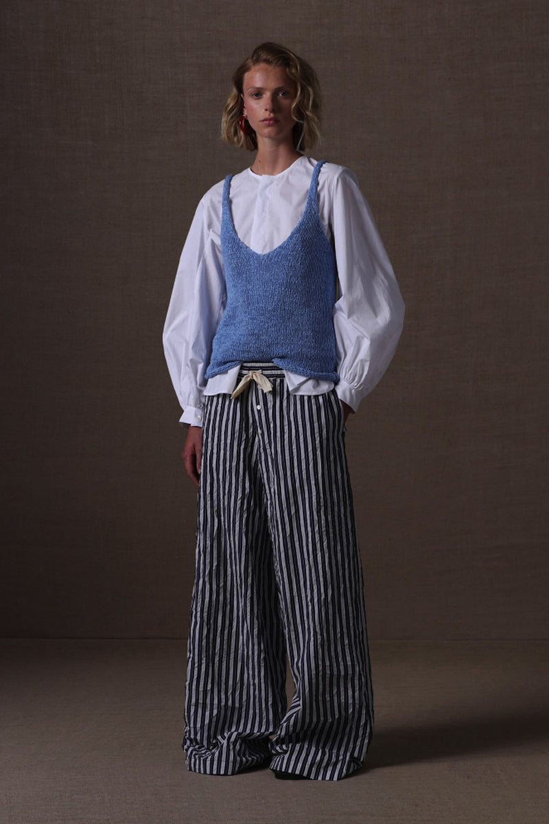 Camisa sin cuello redondo