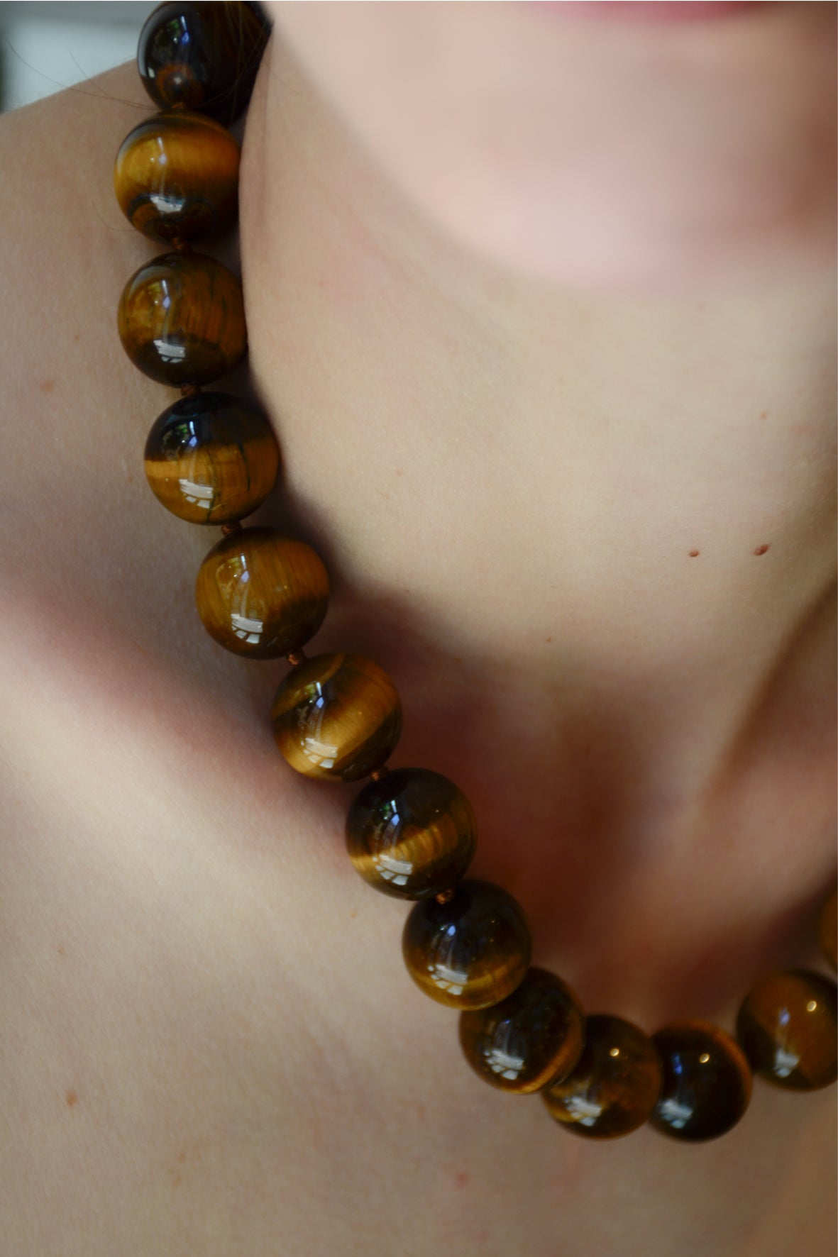 Collar ojo de tigre bolas