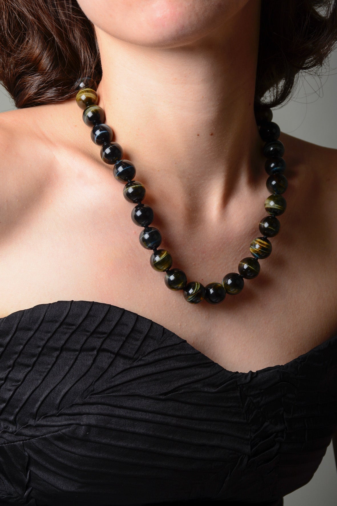 Collar ojo de tigre negro