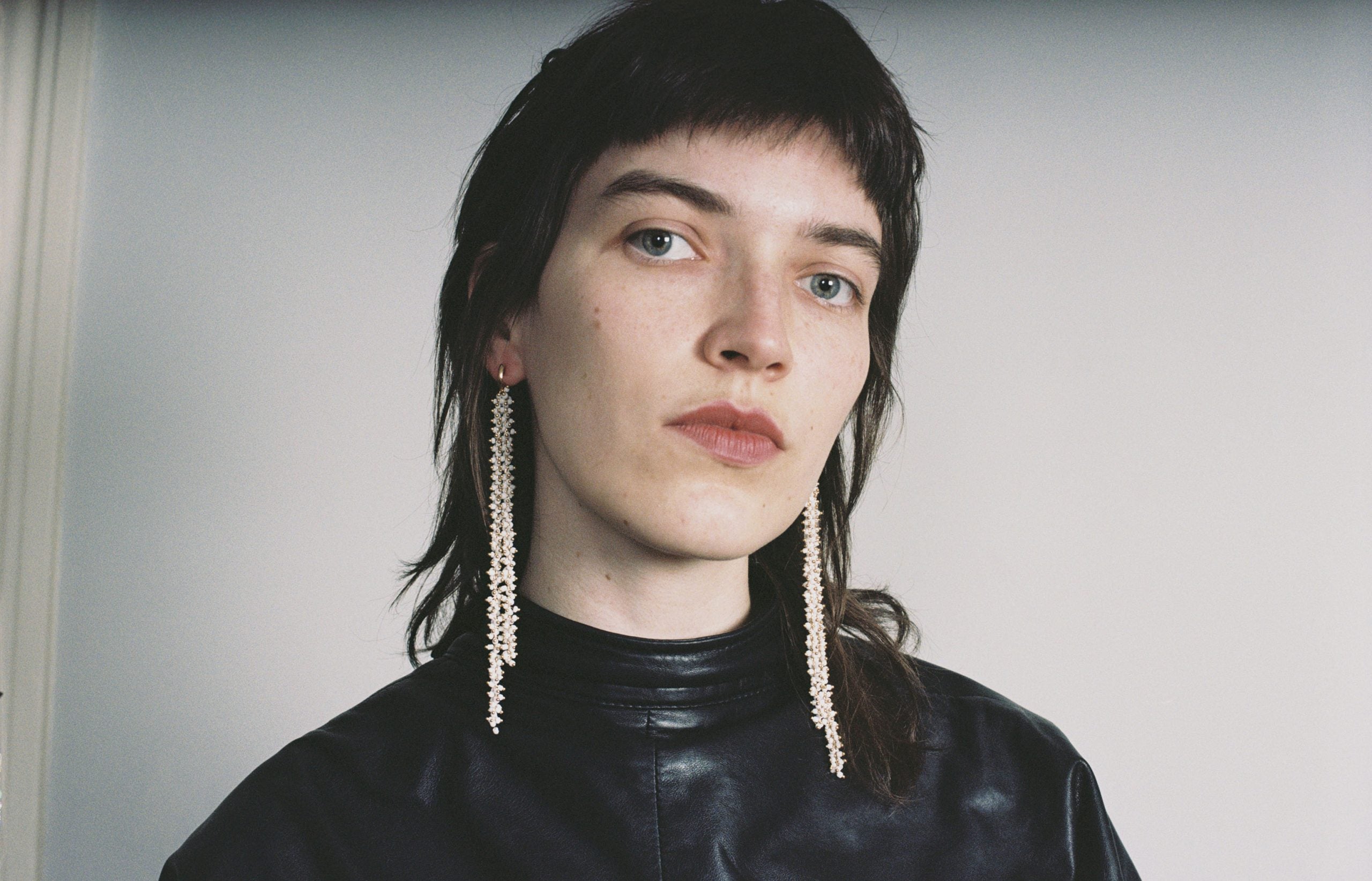 Pendientes white chain