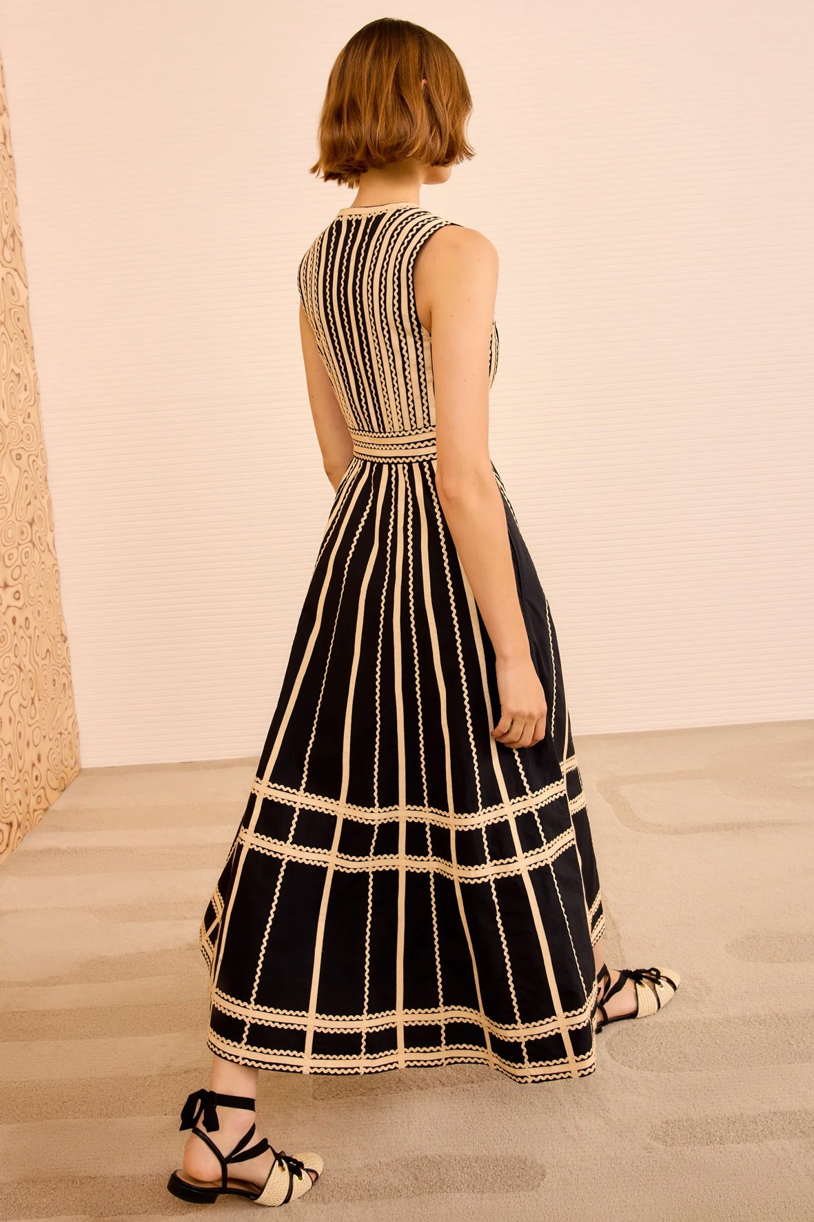 Vestido cintas ondas