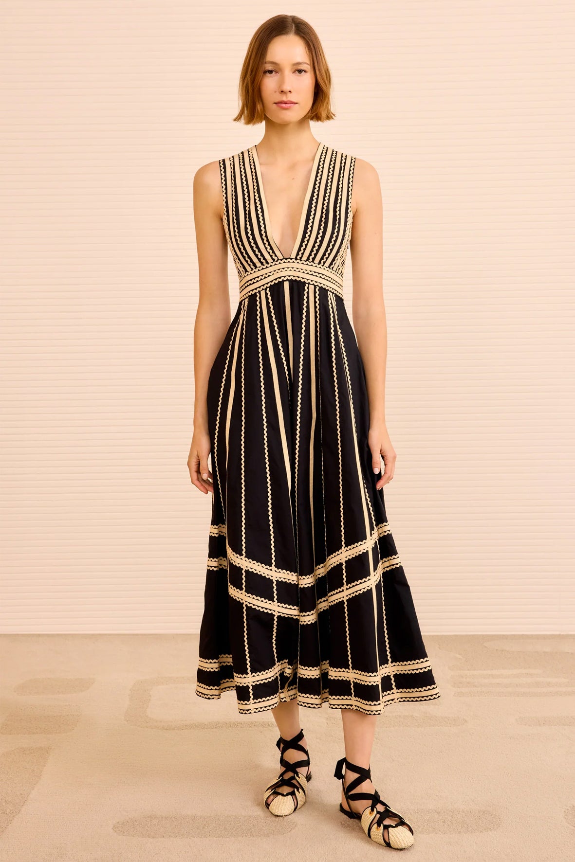 Vestido cintas ondas