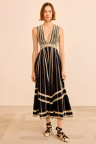 Vestido cintas ondas