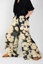 Pantalón flores grandes