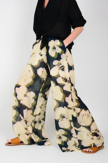 Pantalón flores grandes