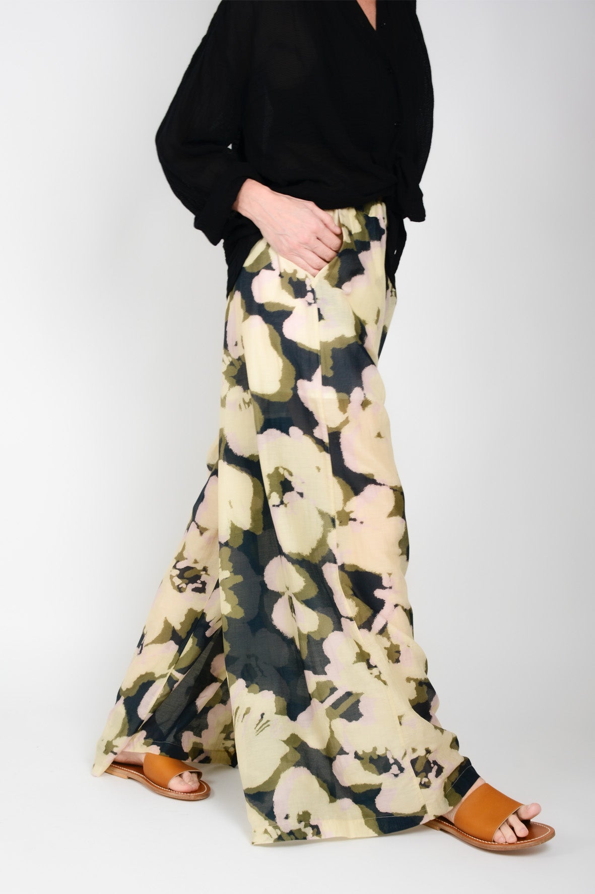 Pantalón flores grandes