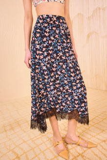 Falda estampada flores bajo encaje