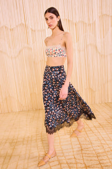 Falda estampada flores bajo encaje