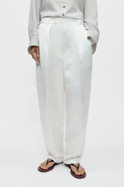 Pantalón satín masculine barrel