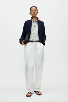 Pantalón masculine barrel satín