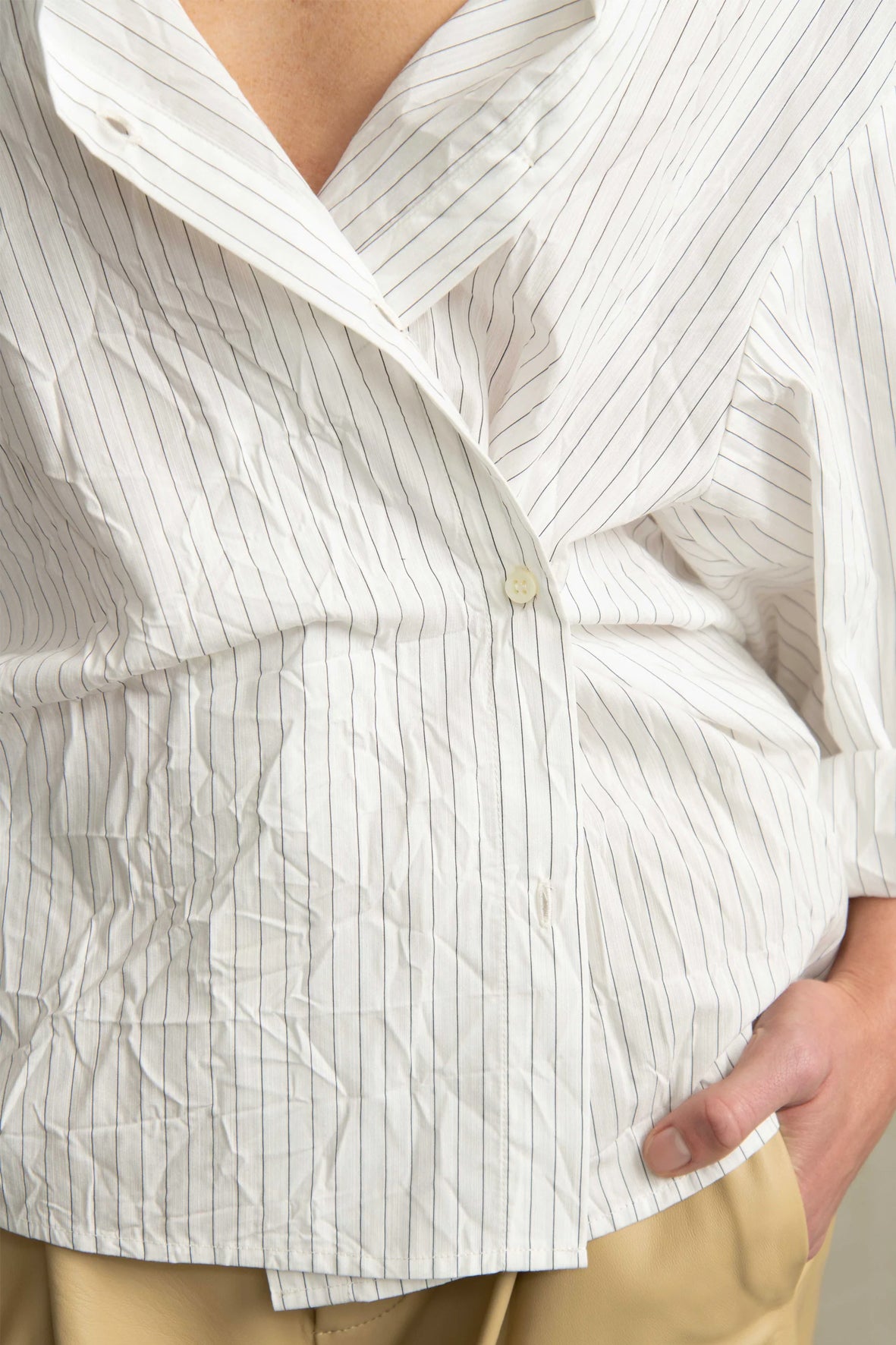 Camisa rayas arrugada