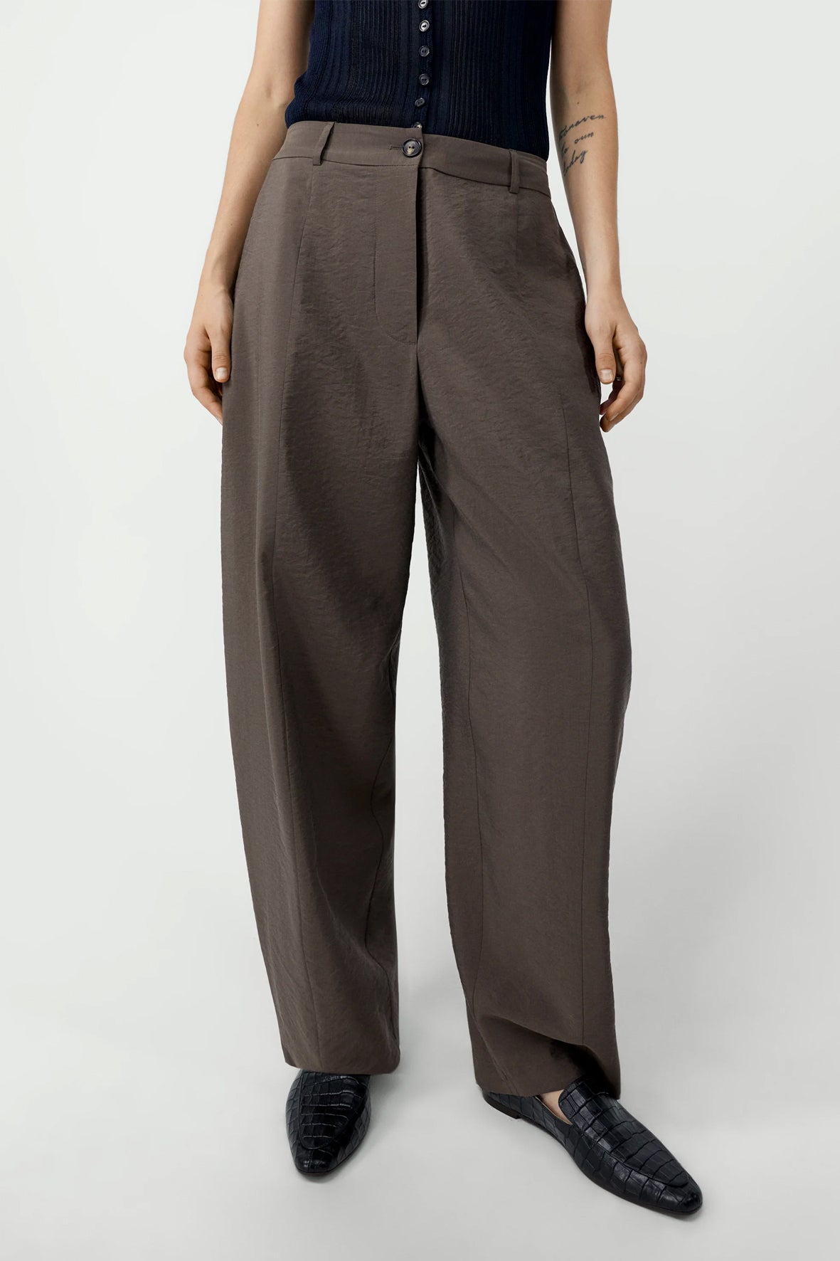 Pantalón silk barrel