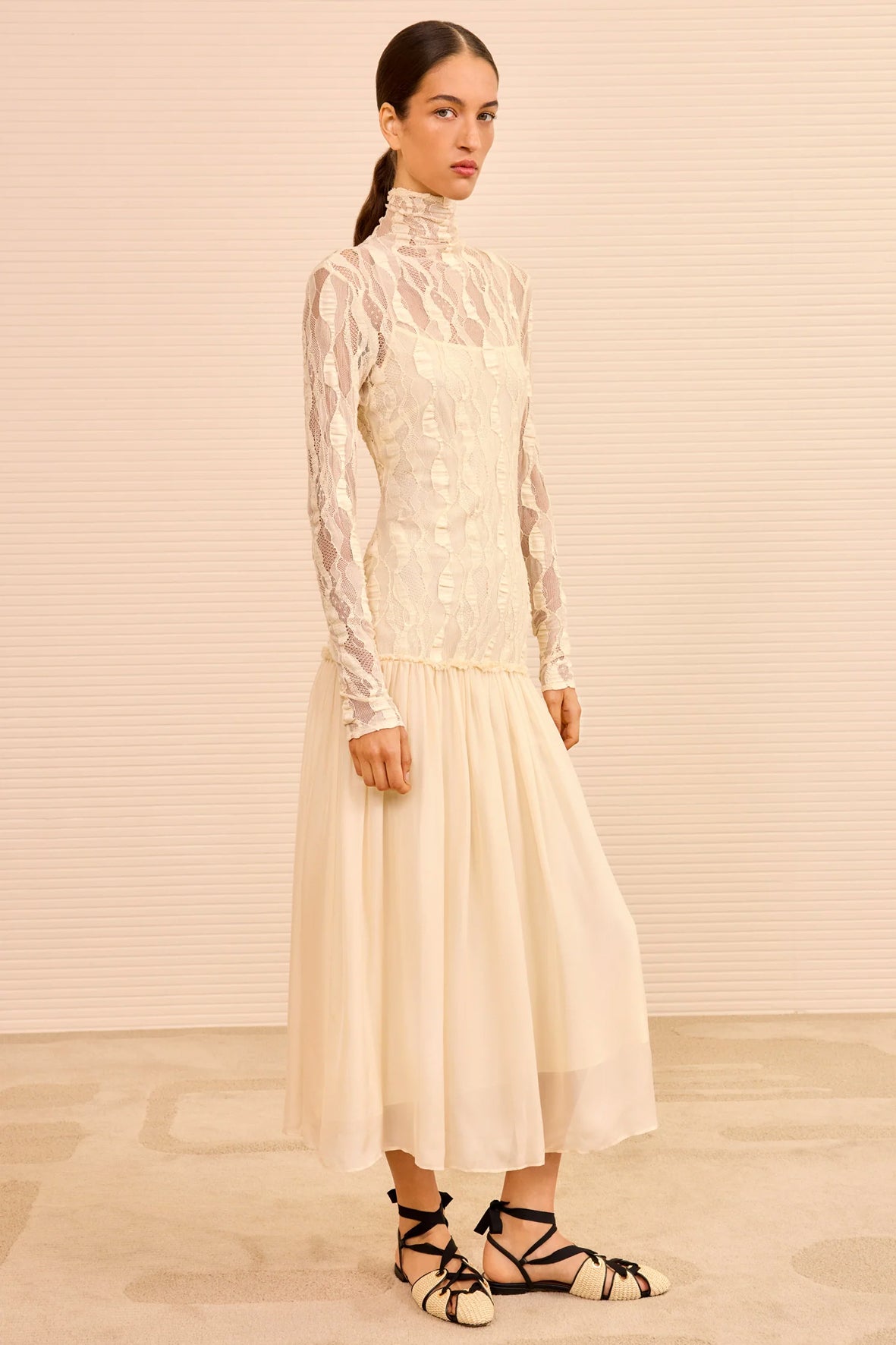 Vestido wave mesh lace