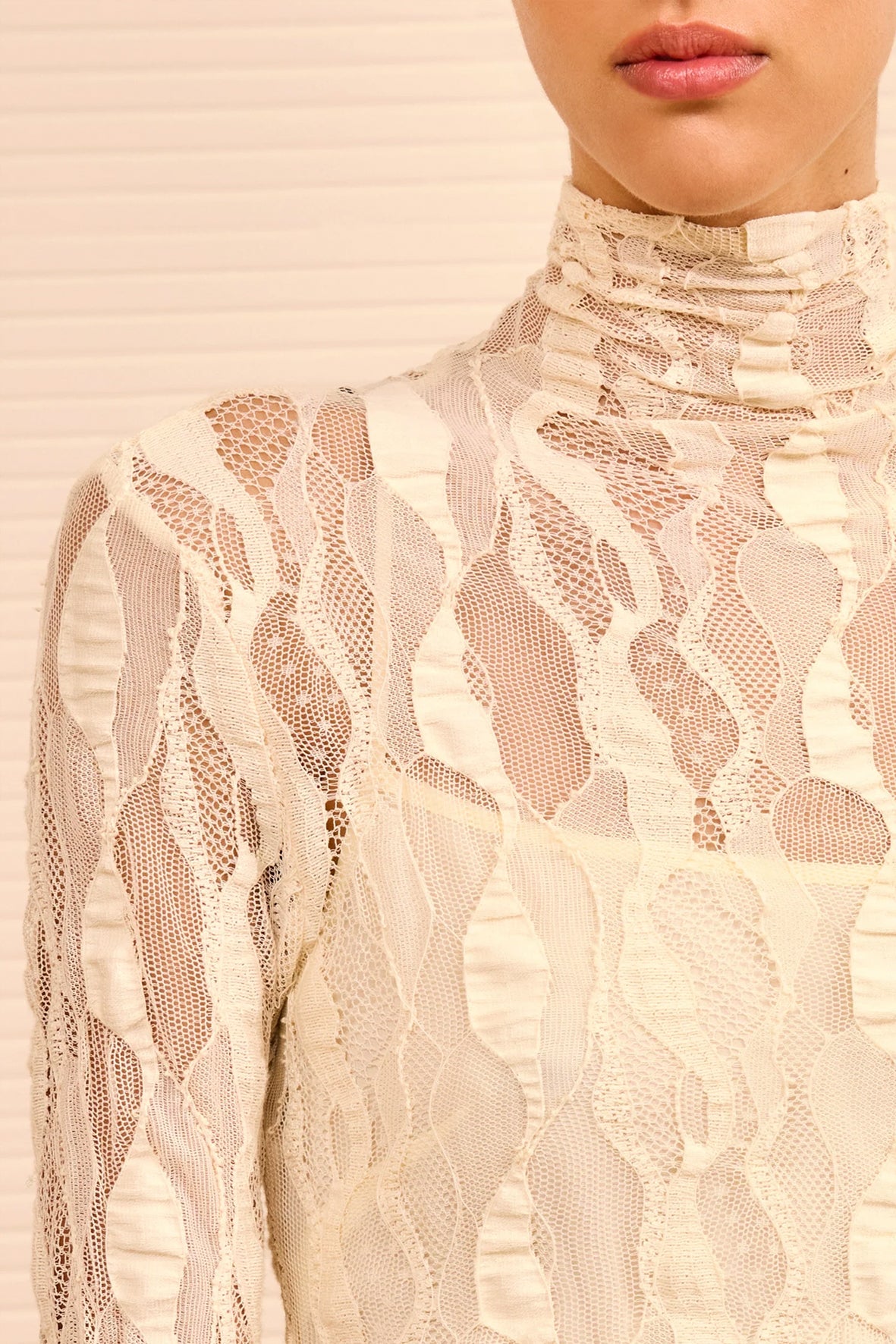 Vestido wave mesh lace