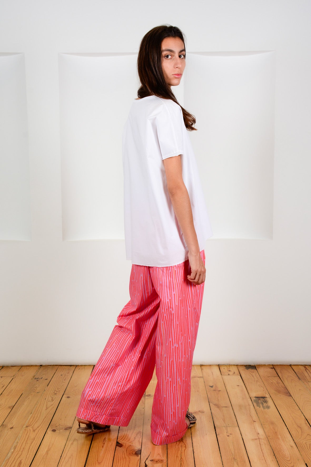 Pantalón rayado rojo