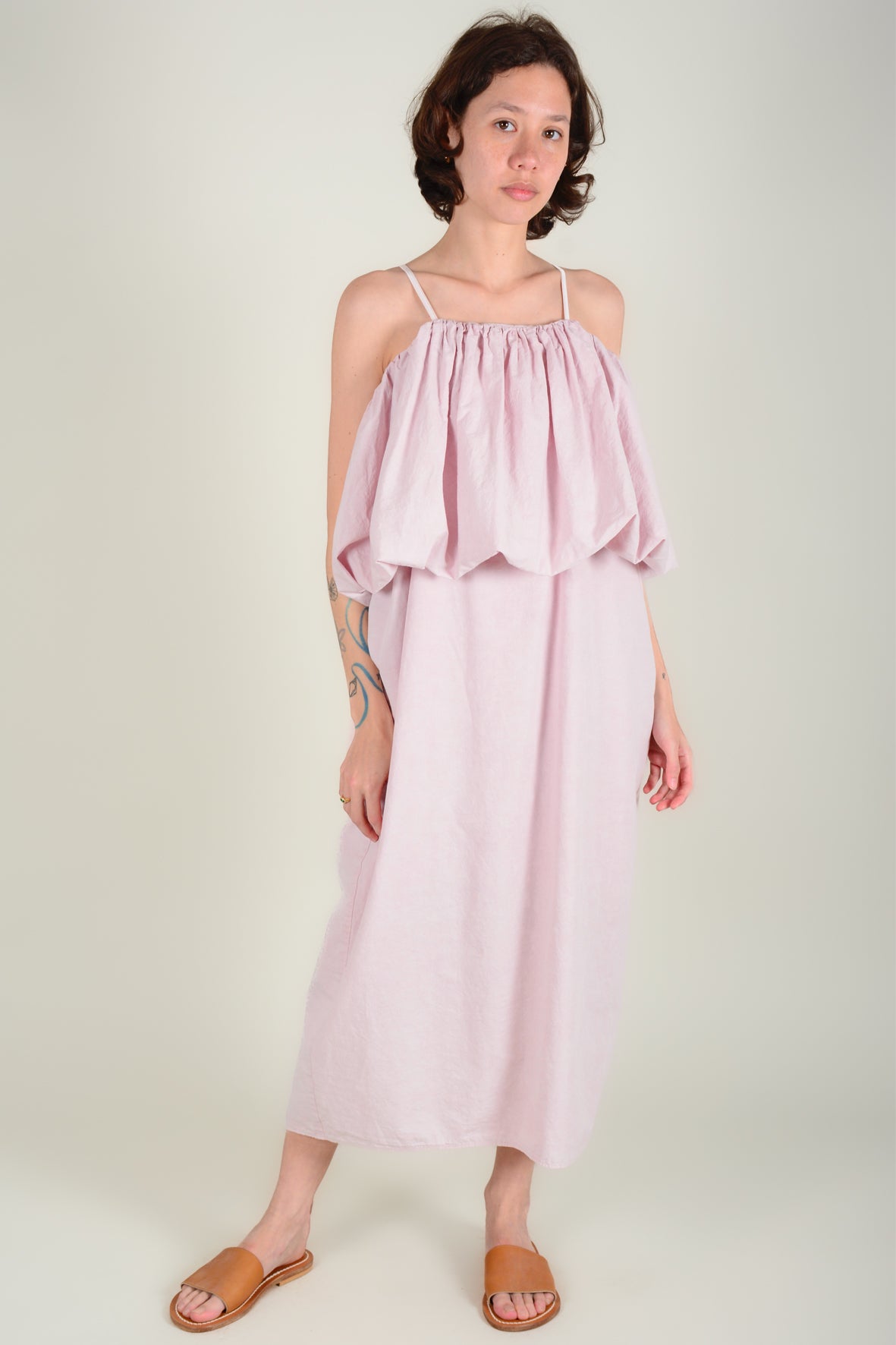 Vestido globo merengue powder