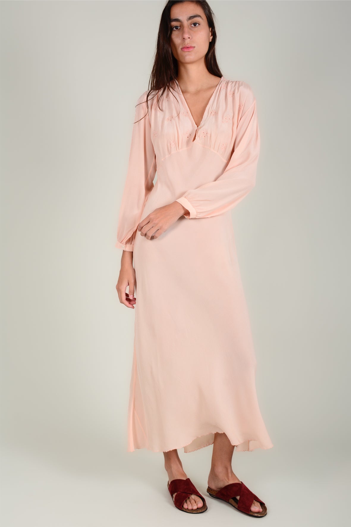 Vestido antiguo manga larga