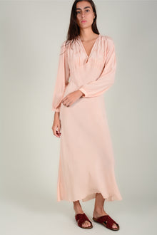 Vestido antiguo manga larga