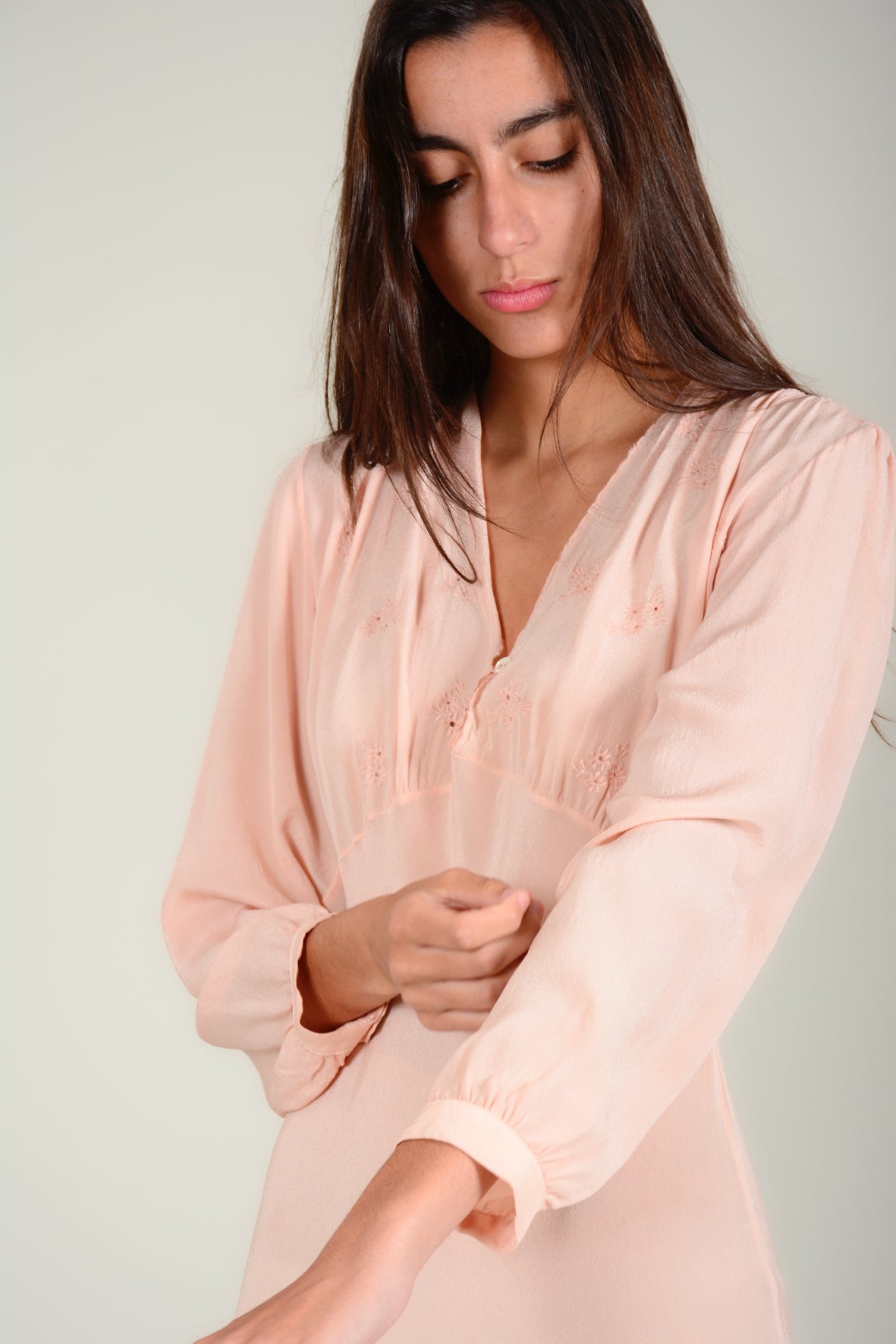 Vestido antiguo manga larga