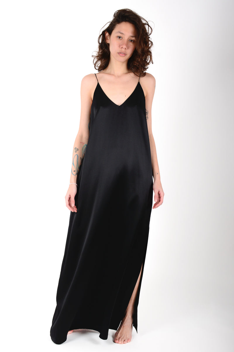 Vestido tirante finito largo