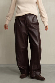 Pantalón leather