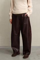 Pantalón leather